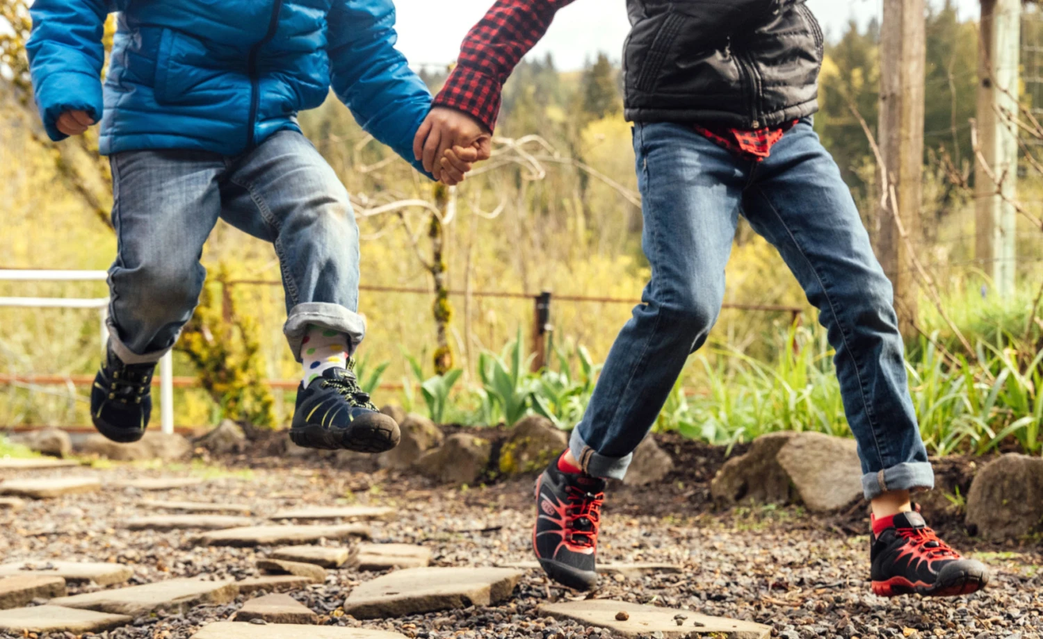 Keen Big Kids' Chandler 2 CNX Sneaker | Festival Fuchsia/Ibis Rose - Image 7