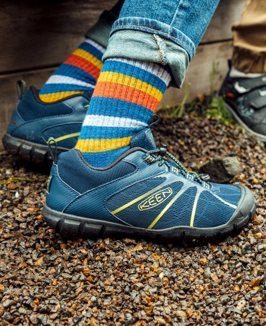 Keen Big Kids' Chandler 2 CNX Sneaker | Festival Fuchsia/Ibis Rose - Image 9